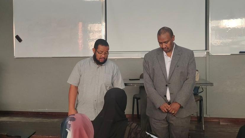 نائب المدير للشؤون الإدارية والمالية يتفقد مركز امتحانات جامعة إفريقيا العالمية بالقاهرة